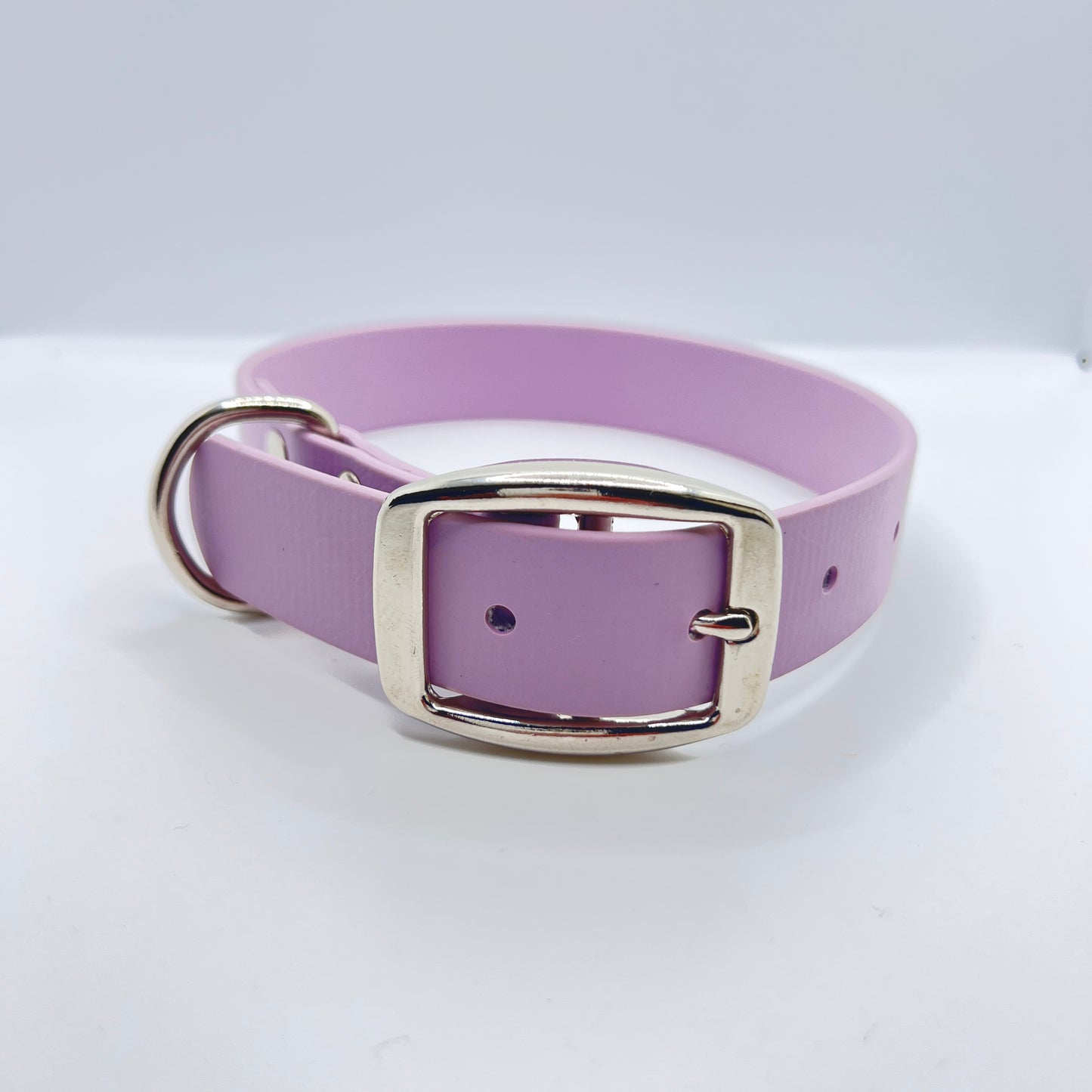 Classic Lilac Collar